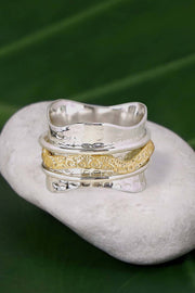 Hammered Wave Band Spinner Ring - SF