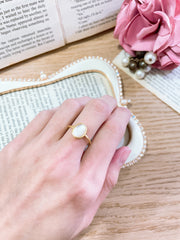 Mother Of Pearl Small Cab Ring - GF